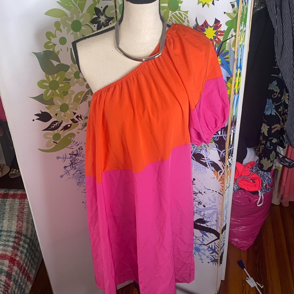 Beautiful one shoulder Gomoron Colorblock